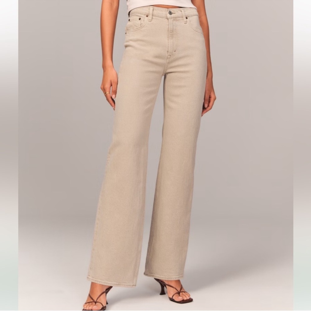 Abercrombie & Fitch 90’s Relaxed Curve Love Beige/Tan Jeans